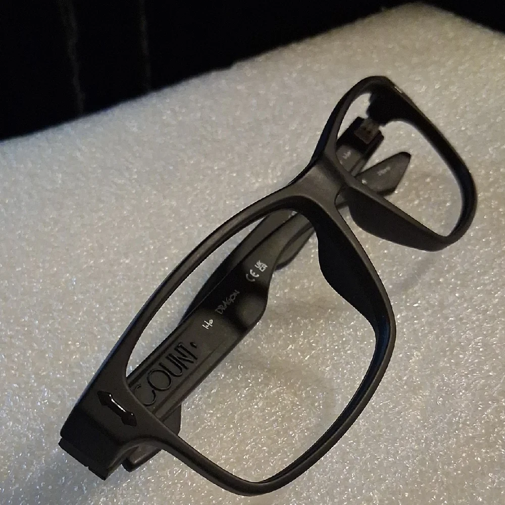 Modern Black Rectangular Glasses - Picture 8 of 8